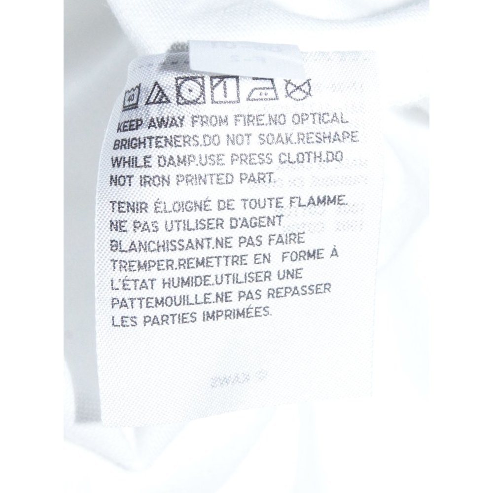 Uniqlo x KAWS T-Shirt - Picture 9 of 12